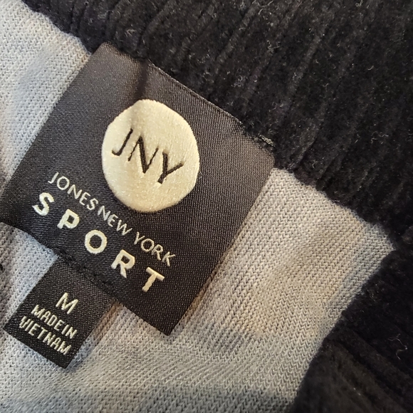 Jones New York Sport Zebra / Corduroy Vest Size Medium - Picture 11 of 11
